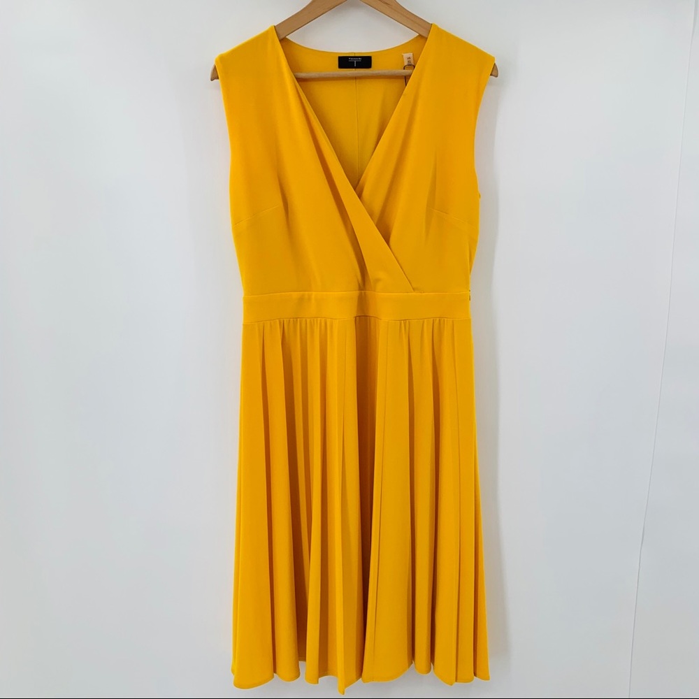 NWT TAHARI L gorgeous yellow pleated dress!!